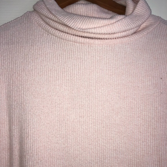 Light pink sweater - Picture 2 of 3